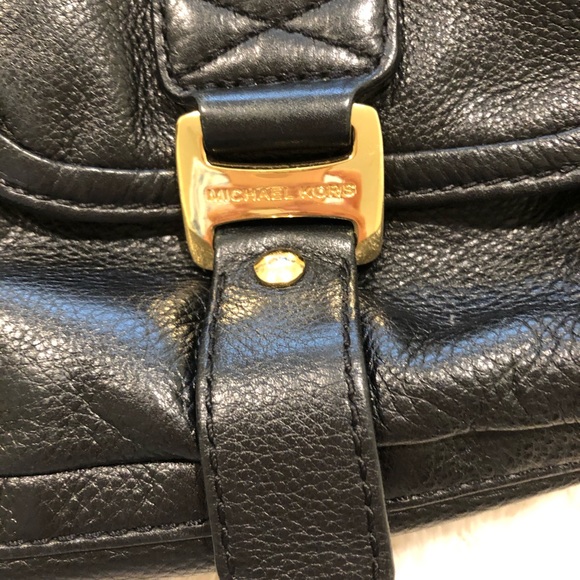 HUGE CLEARANCE ITEM - NO OFFERS Michael Kors Leather Bag - Picture 2 of 7